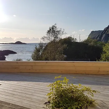 Buveien 158, Pa Bakkeplan Med Utsikt Utover Havet شقة