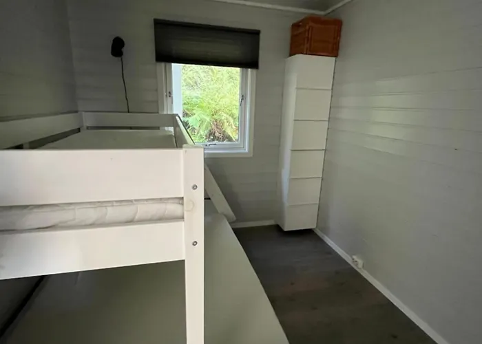 Apartamento Buveien 158, Pa Bakkeplan Med Utsikt Utover Havet Sogndalsstrand